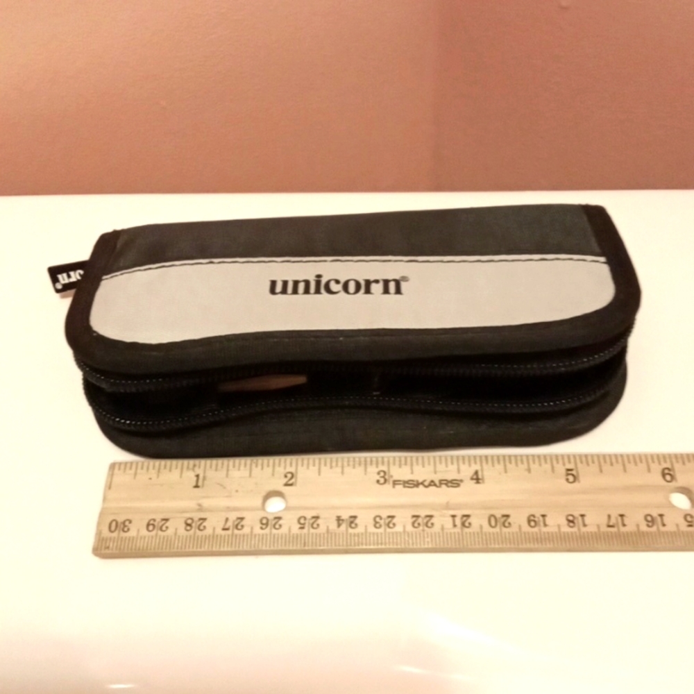 UNICORN DART SET WITH CASE - Picture 2 of 3
